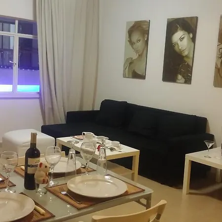 Ledras Town Center Apartment *